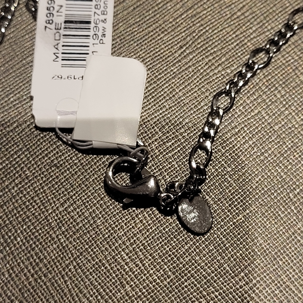 1928 PEWTER HEART PAWS AND BONES NECKLACE 28 IN. - Picture 7 of 10